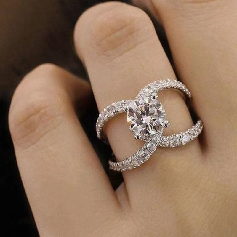 Simple Hollow Design Fashion Rhinestones Zircon Rings for Women Accessories Wedding Engagement Jewelry Gift